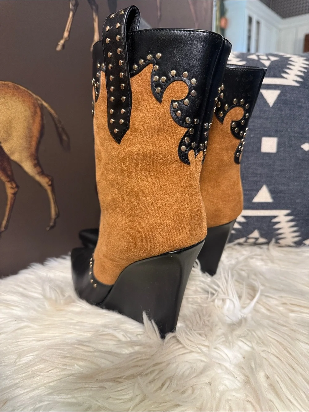 Brown suade and black leather boots - Picture 3 of 3